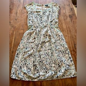 Patterned Mossimo dress with pockets